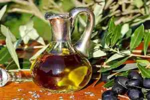 Alimentos para lucir más bellas aceite de oliva