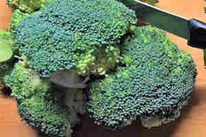 Alimentos para lucir más bellas brócoli